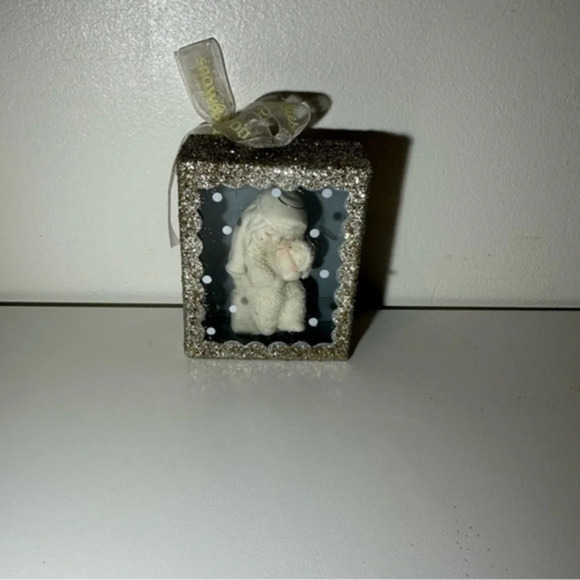 Department 56 Snowbabies Dream Mary’s baby Shadow box ornament - Picture 1 of 4